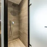 Luxury With Free Parking By Pikhost Sarandë