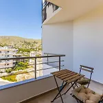 Luxury With Free Parking By Pikhost Lägenhet