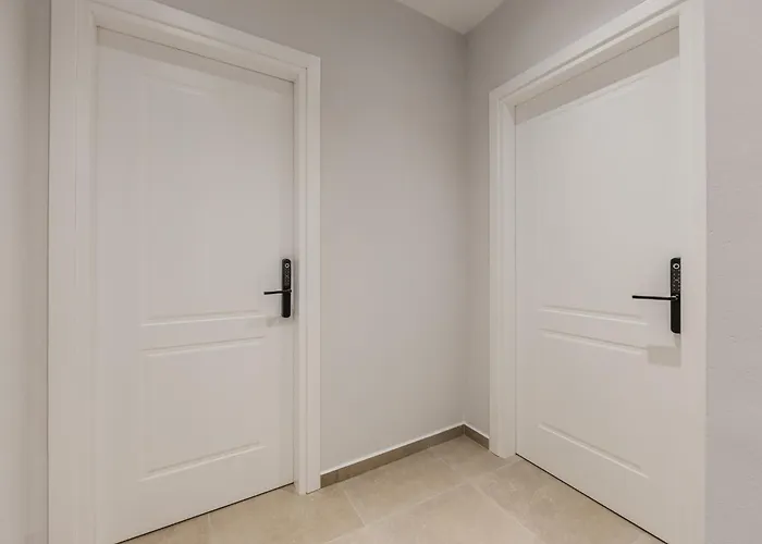 Luxury With Free Parking By Pikhost Apartamento *