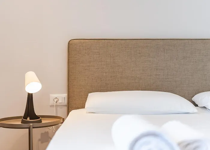 Luxury With Free Parking By Pikhost Sarandë